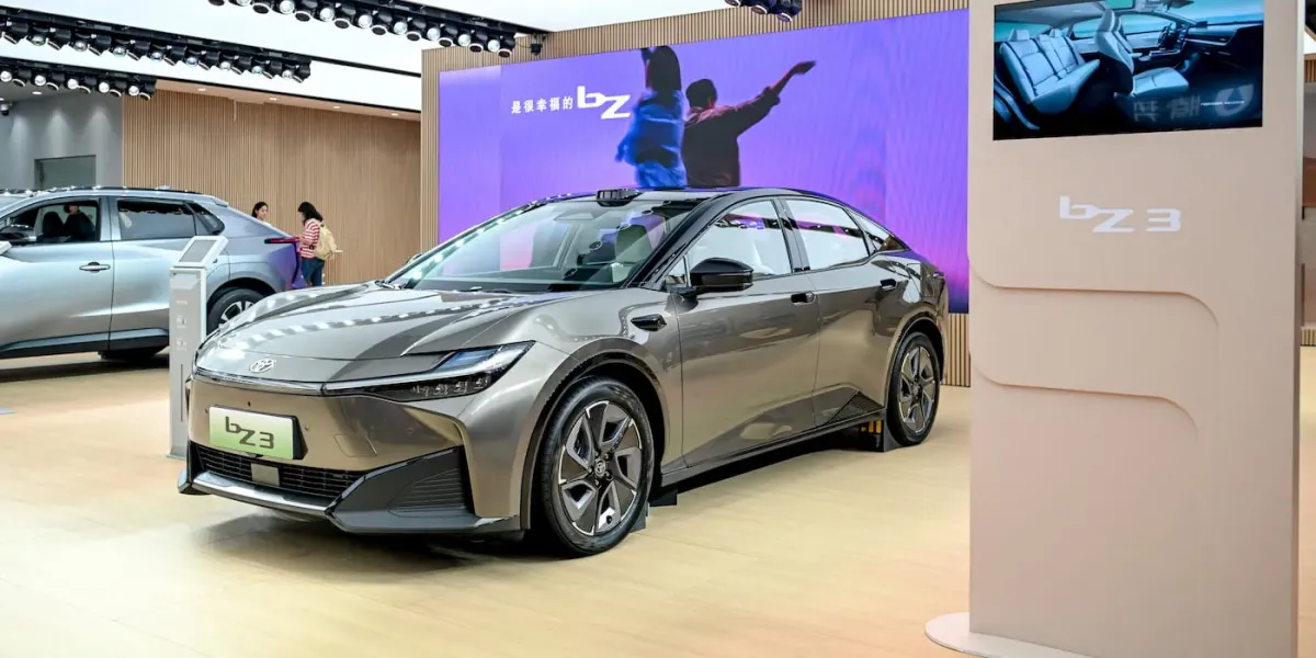 Toyota, Çin'deki Yüksek Benzin Fiyatlarına Bağlı Olarak Satışların %30 Düşmesine İşaret Ediyor