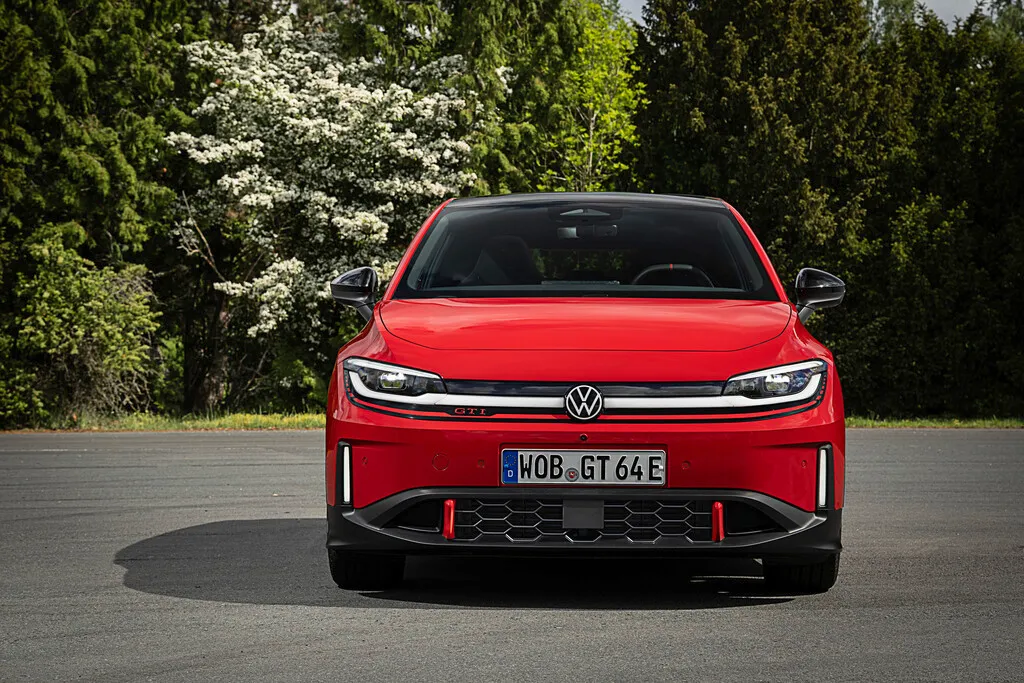Volkswagen-ID-Polo-GTI-debut