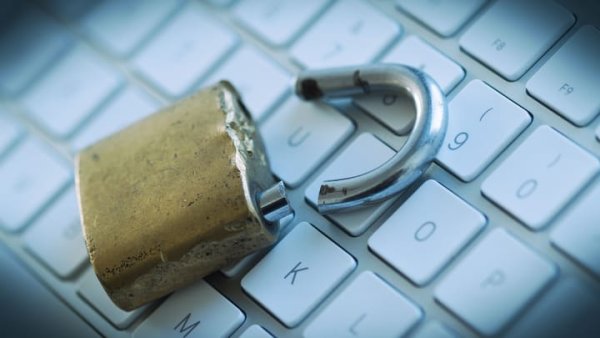 Apple'ın macOS Güvenlik Açığı, Kullanıcıların Güvenlik Araçlarını Devre Dışı Bırakmasına İzin Veriyor