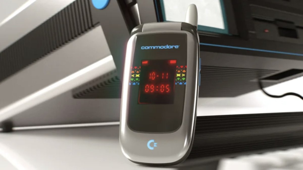 Commodore, Retro Flip Telefonunun Fiyatını Ön Sipariş Öncesinde 100 Dolar İndirdi