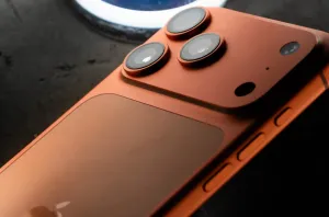 iPhone 18 Pro'nun Çıplak Fotoğrafları Karanlık Web'de Ortaya Çıktı