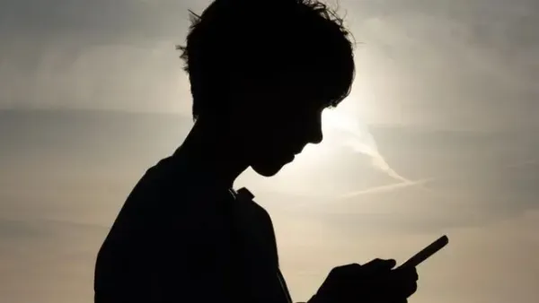 Google, Sosyal Medya Bağımlılığı Davasında 15 Yaşındaki Gençle Gizlice Anlaştı