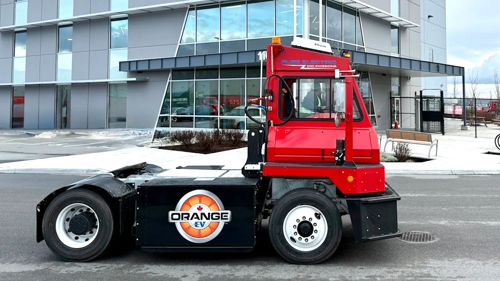 Coke Canada Bottling ve Orange EV ortaklığı