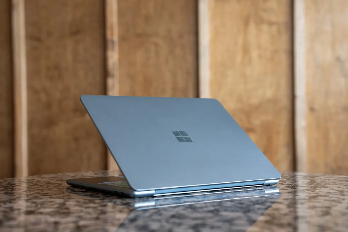 Microsoft, Surface Serisine 8 GB RAM'li Uygun Fiyatlı Modeller Ekledi