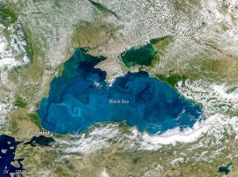 NASA Uydusu Karadeniz'i Turkuaza Boyayan Fitoplankton Patlamasını Görüntüledi