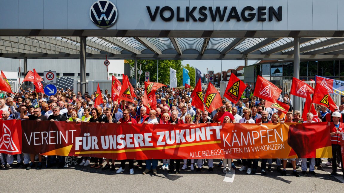 VW Grubu ve Sendikalar, Otomobil Üreticisini Yeniden Yapılandırma Planında Anlaşamaz