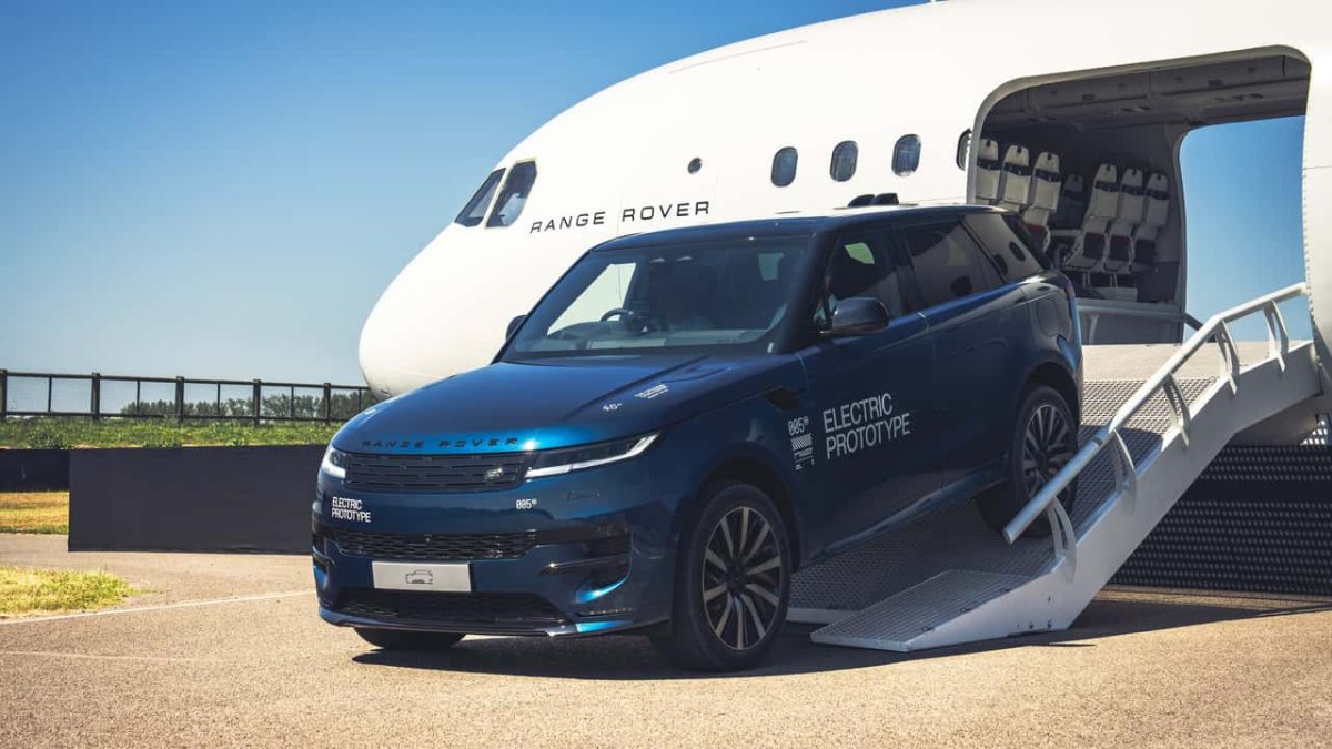 Range Rover Sport'un Elektrikli Versiyonu Beklenenden Erken Geliyor