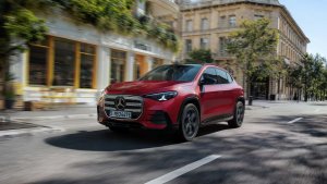 2028 Mercedes GLA: 320 kW Şarjlı Küçük Elektrikli SUV Geliyor