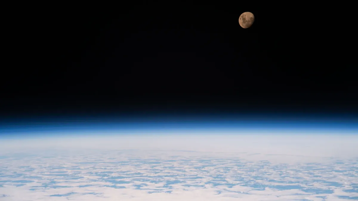 Şişkin Ay Evresi: NASA'dan Muhteşem Görüntü