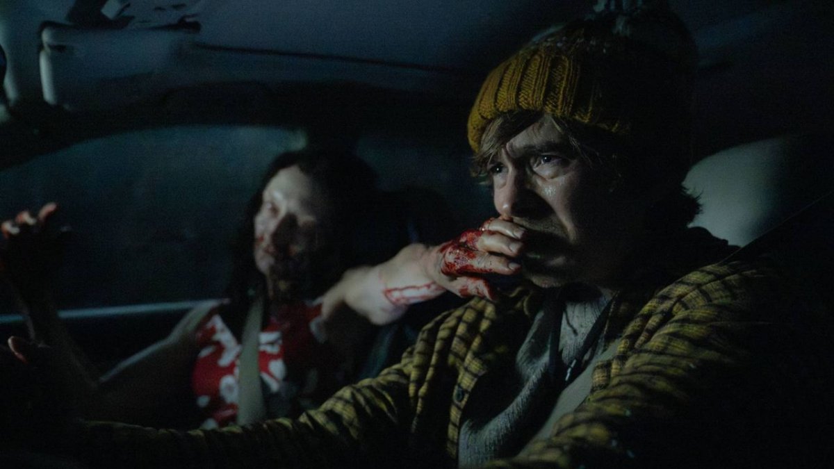 Resident Evil yönetmeni test gösterimlerinde filmin "çok komik" bulunduğunu söyledi, espriyi azalttı: "Bu filmden çıkardığım tek bir şakayı özlemiyorum"