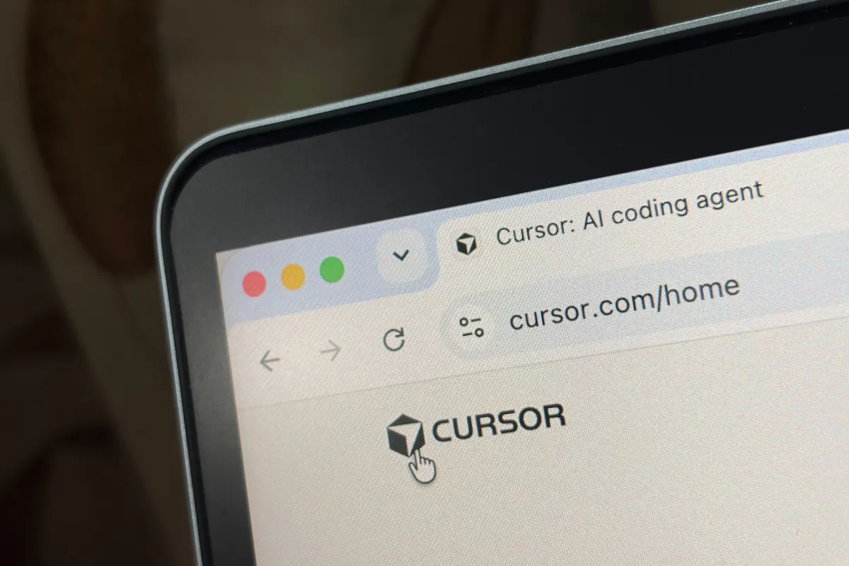 GitHub'in Çökmesi Cursor'u Harekete Geçirdi, Rakip Kod Barındırma Platformunu Başlattı