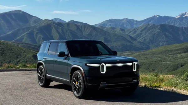 Rivian, İkinci Çeyrek Teslimatlarında Beklentileri Aştı, 2026 Yılı Hedeflerini Yükseltti