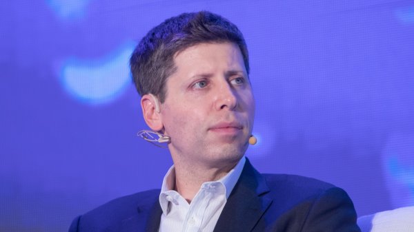 OpenAI'nin İlk Cihazı 'İnsan Benzeri' Şarj Edilebilir Bir Hoparlör Olacak