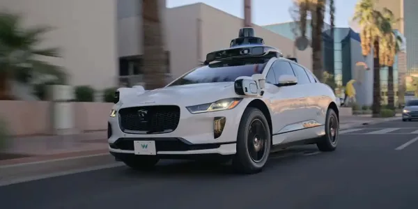 Waymo 271 milyon otonom milde 841 yaralanmayı önlediğini söylüyor