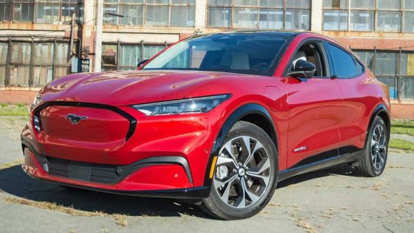 Ford, 43 Bin Mustang Mach-E'yi Geri Çağırdı: Arka Diferansiyel Sorunu