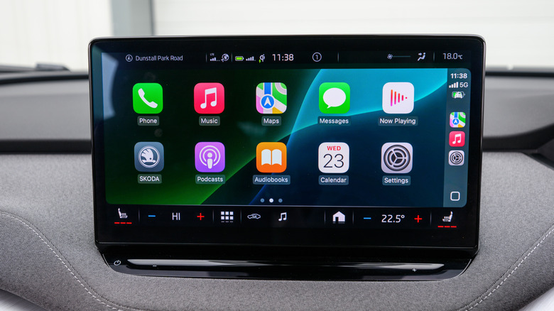 Apple CarPlay aktif bir araç içi ekran