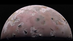 Jüpiter'in Volkanik Uydusu Io'nun Derinliklerinde Ne Var? NASA'nın Juno Aracı İlk Keşfi Yaptı