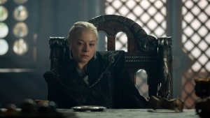 House of the Dragon 3. Sezon Oyuncusu, Rhaenyra ile Karşılaşmasının 'Çok Tehlikeli Bir Şey' Olduğunu Söylüyor Ama 'Umursamıyor'