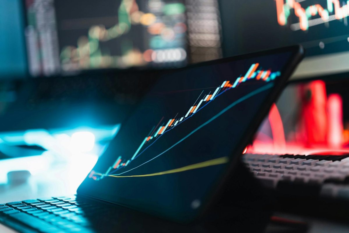 Bitcoin ETF'lerine 221 Milyon Dolar Akışı