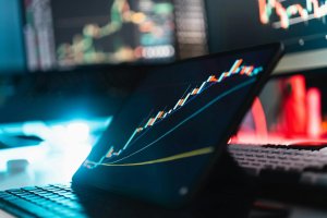 Bitcoin ETF'lerine 221 Milyon Dolar Akışı