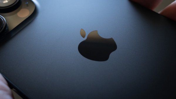 Apple'ın Katlanabilir iPhone'u İlk Etapta Kıt Olabilir