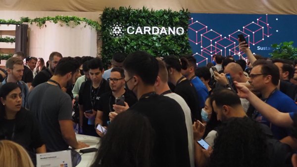 Cardano'nun 'Van Rossum' Hard Fork'u: Kullanıcılar İçin Ne Anlama Geliyor?