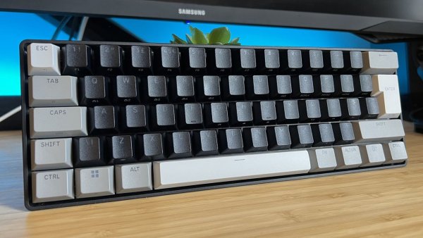Corsair Clipper Pro Mini 60: Mütevazı %60 Form Faktöründe Şaşırtıcı Çok Yönlülük ve Fiyat-Performans