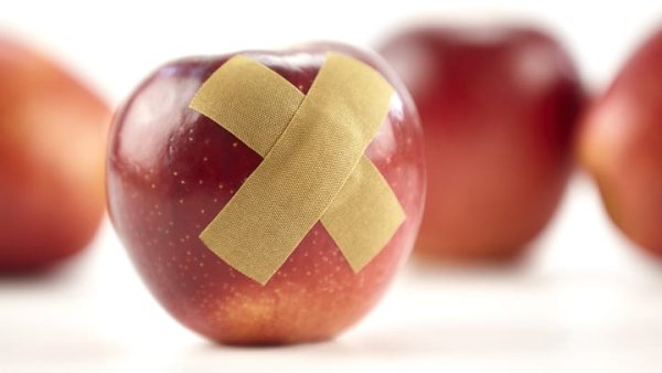 Apple, Yaşlı Yama Politikasını Değiştirerek Yapay Zekâ ile Uyum Sağlıyor