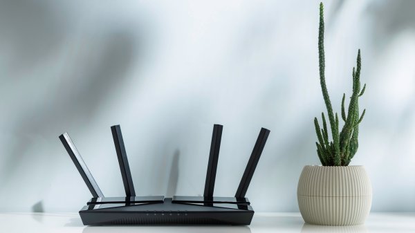 Router Antenlerini Doğru Konumlandırmanın Yolu Evinizin Yapısına Göre Değişiyor