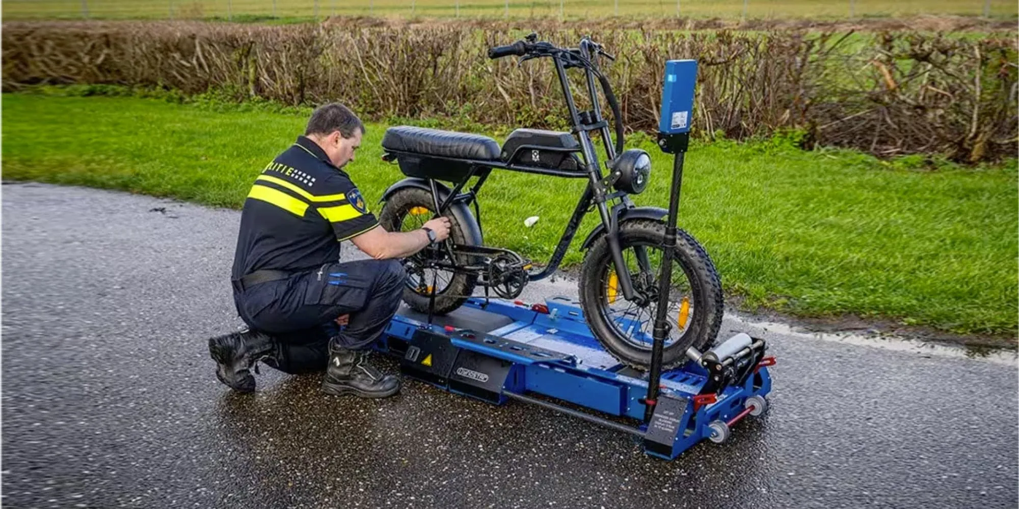 Hollanda polisi yol kenarı e-bike testi