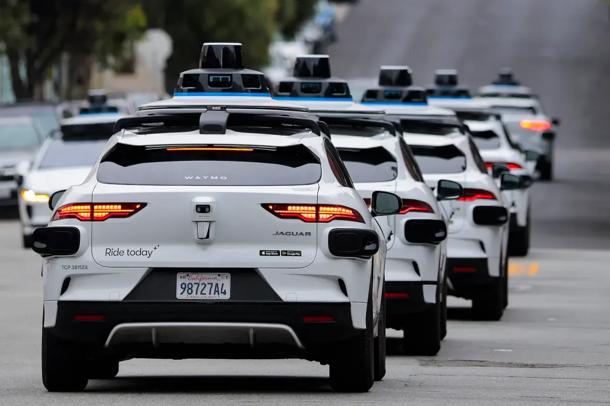 TechCrunch Mobility: Robotaksi Ültimatomu