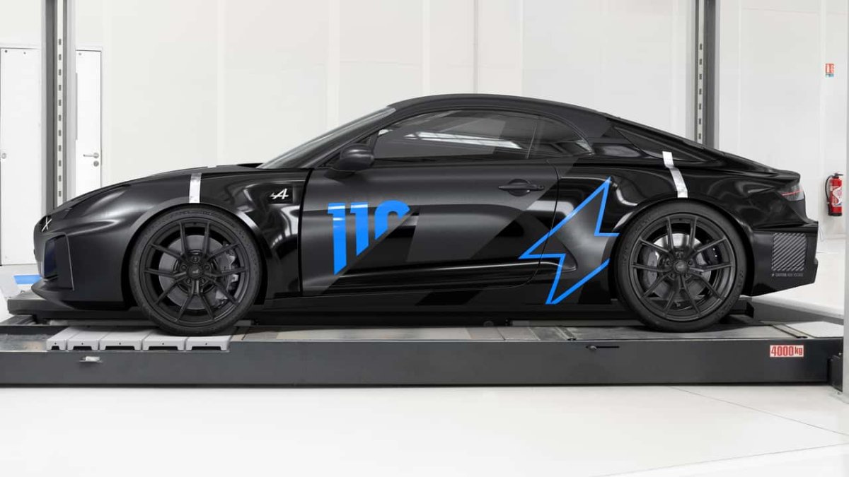 Alpine A110 EV: Hafiflikten Ödün Vermeyen Elektrikli Spor Araba