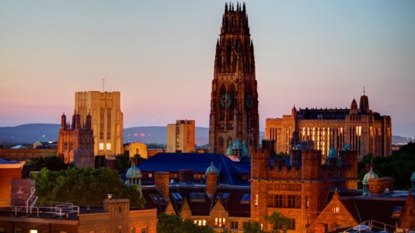 Yale'de Yapay Zeka Kopya Tartışması 13 Maddelik Federal Davaya Dönüştü