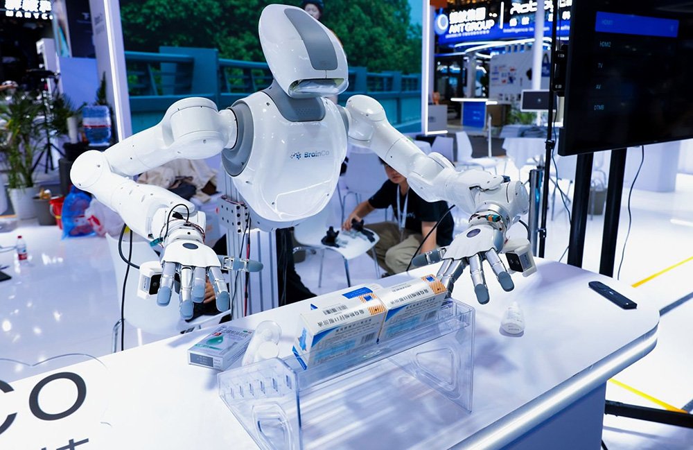 BrainCo, Beyin Kontrollü Robot Yapay Zeka Platformunu Tanıttı