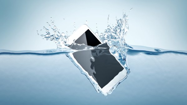 Telefonunuz sandığınız kadar su geçirmez olmayabilir — IP68'in neden yanıltıcı olduğu