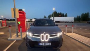 BMW iX3 Sadece 15 Dakika Şarjla Ne Kadar Yol Gitti?