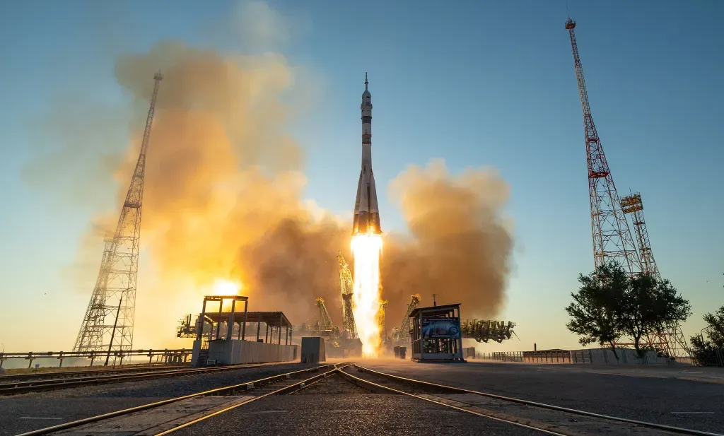 Isaacman, ISS Mürettebatını Taşıyan Soyuz Fırlatmasına Katıldı