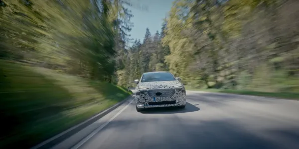 Audi'nin En Uygun Fiyatlı Elektrikli Aracı A2 e-tron Tanıtıldı: 400 Milin Üzerinde Menzil