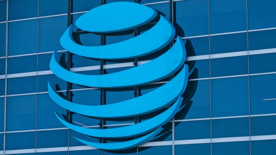 AT&T, Kaliforniya'da Temel Telefon Hizmeti Sunma Yükümlülüğünden Kurtulma Mücadelesinde Önemli Bir Davayı Kaybetti