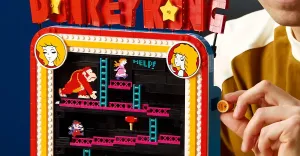 Lego’nun Donkey Kong Atari Makinesi Seti Çıkıyor: Mario’nun Sonsuz Varil Zıplamasına Miyamoto’dan Tam Not