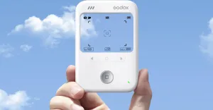 Bu İnce Kamera, Vizör Olarak Şeffaf LCD Ekran Kullanıyor