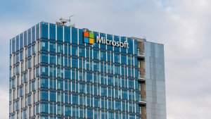 Microsoft’un Vergi Stratejisi: Avrupa’daki Yükümlülükten Kaçınmak İçin Kârlarını Ülkeler Arasında Kaydırıyor