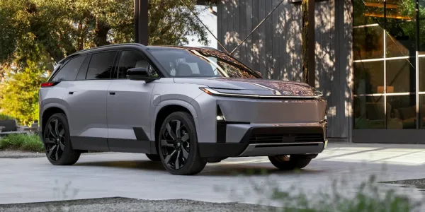 Toyota, 3 Sıralı Elektrikli SUV Modelini Yeniden Erteledi: İşte Beklenen Yeni Lansman Tarihi