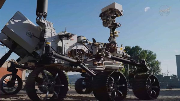Ay'a 'Vaat' mi Ediyorsun? NASA, Yedek Nükleer Güçlü Mars Keşif Aracını Ay Yüzeyine Göndermek İstiyor