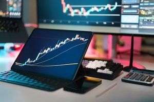 Bitcoin ve Ether ETF'lerine Giriş Yağdı: Büyük Kripto Paralar Yüzde 5'e Kadar Yükseldi