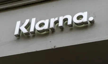 Klarna'nın Banka Çıkma Girişimi FinTech Ölçeklerinin Bir Charter İhtiyacı Olup olmadığını Test Ediyor