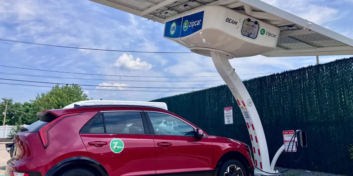 Paylaşımlı Elektrikli Araçlar için Güneş Enerjili Şarj Sistemleri
