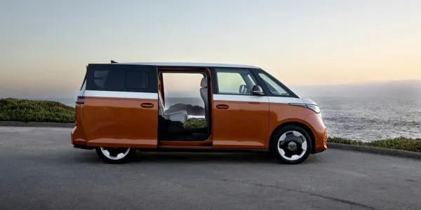 Volkswagen'ın Elektrikli Vanı ID. Buzz ABD'de Sürpriz Bir Dönüş Yapıyor