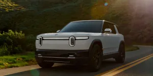 Rivian'ın 2026'nın 2. Çeyreği Gelirleri Açıklandı: Gelir %27 Arttı, Brüt Marjlar Yükseldi