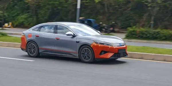 BYD'nin Yeni Qin Max EV'si Flash Şarjla İlk Kez Görüntülendi